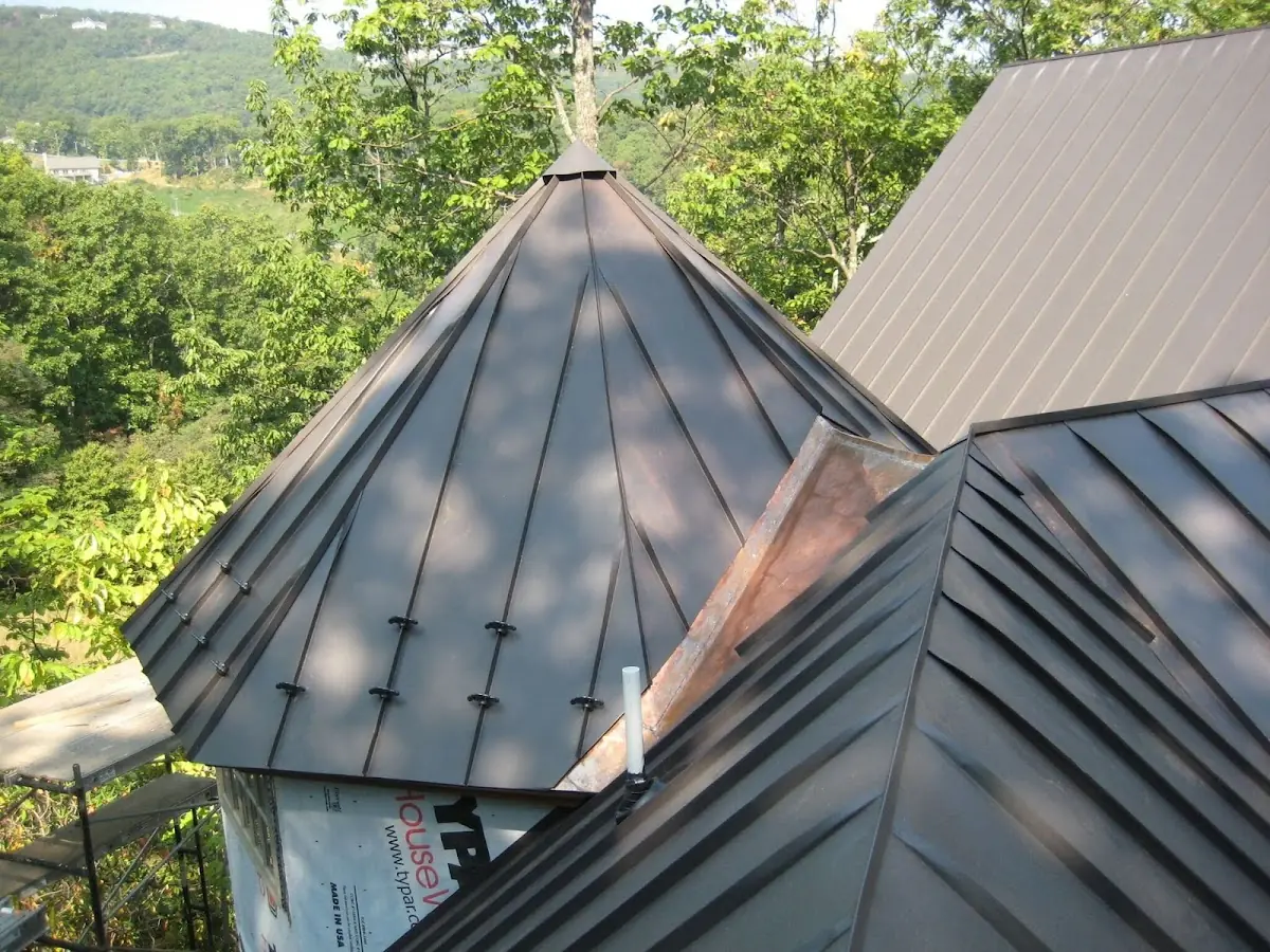 Professional Shingle Replacement & Repair by Craftsman Roofing in Milford